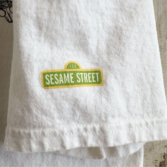 Sesame Street X Champion White Graphic T-shirt Mens Adult (runs slim like XS ?) - Picture 4 of 16